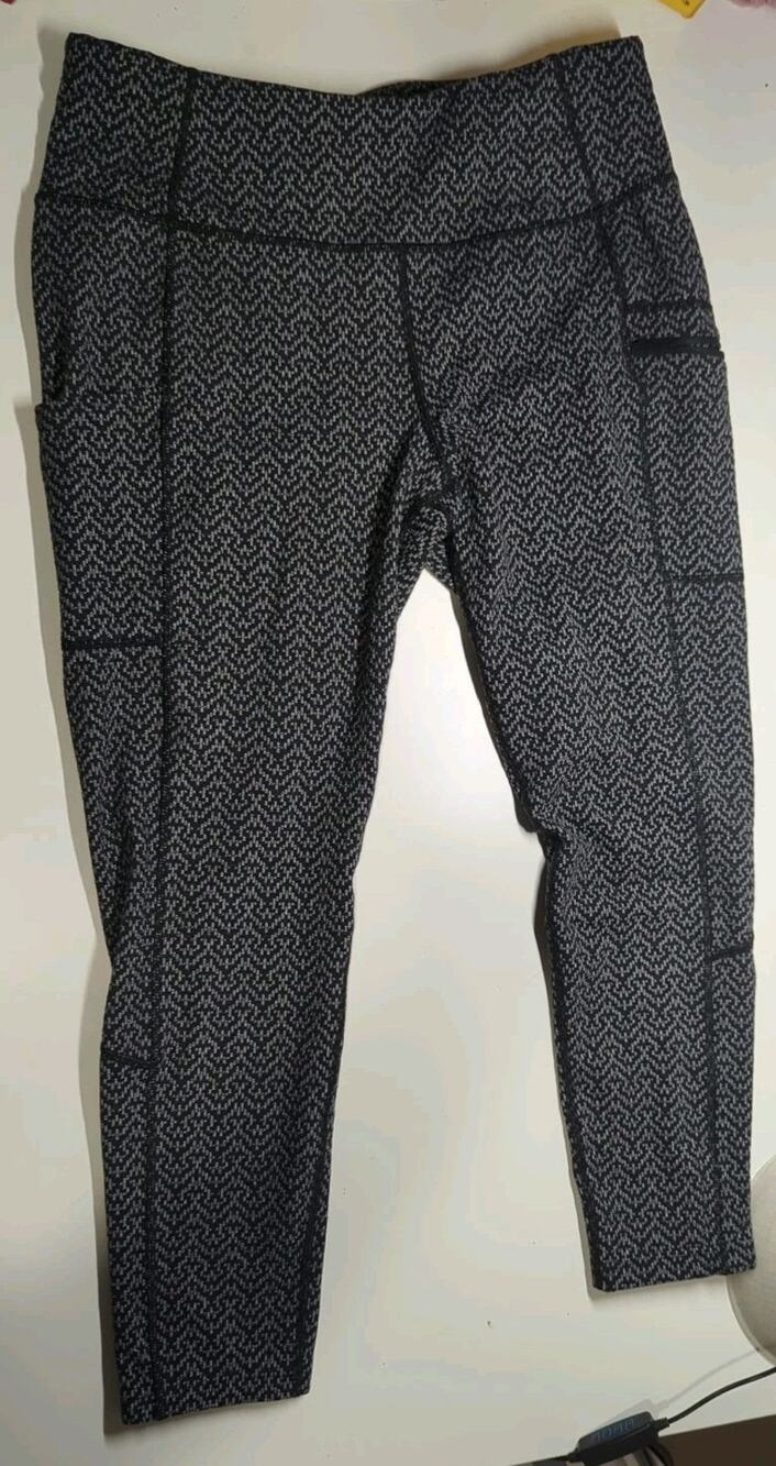 Title Nine Leggings Size Large Gray Black Daily Decathlon Tight Hike Running